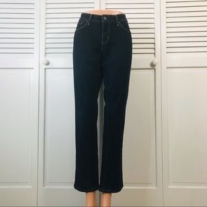 Best 25+ Deals for Jeans Levis Demi Curve Straight | Poshmark